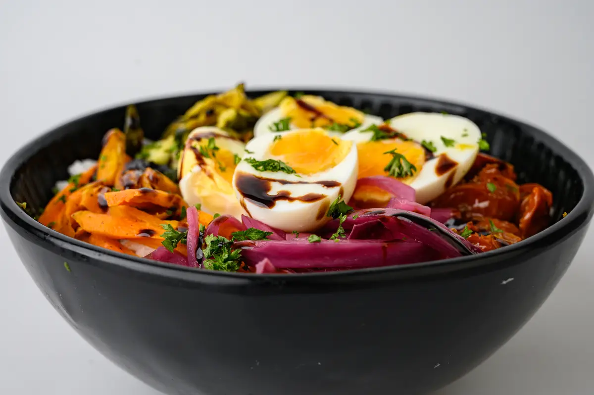Poké Bowl œuf mollet